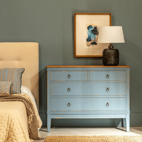 Commode Traditionnelle en Bois Bleu Vieilli