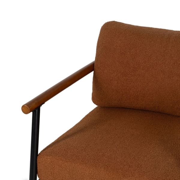 Fauteuil Bouclette Marron et Accoudoirs en Bois