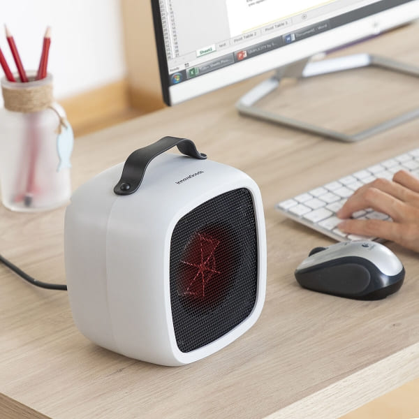 Mini Chauffage Electrique d'Appoint Portable ING Sur un Bureau